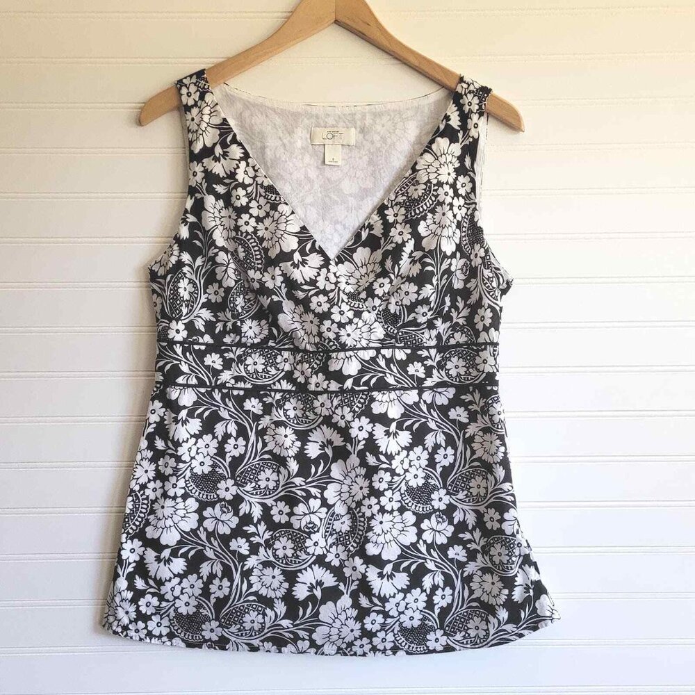 Loft Top Womens Size 8 Black and White Floral Sleeveless Crossover Front